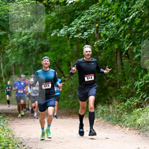 11.10.2026 - Bramfelder Halbmarathon 2026 Dr. Thomas Lammeyer http://msf.ph/oto/10815868 11.10.2026 09:50:11 Laufen 814, 815 meine-sportfotos.de