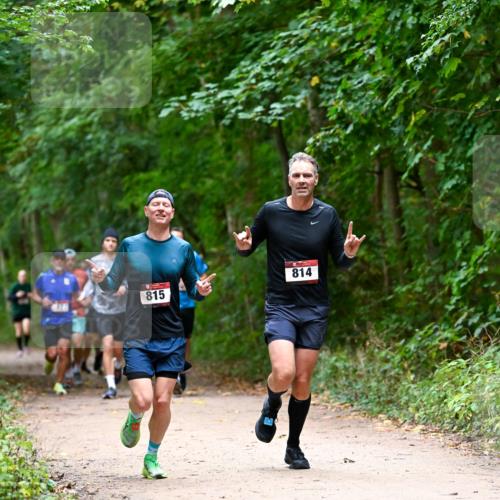 11.10.2026 - Bramfelder Halbmarathon 2026 Dr. Thomas Lammeyer http://msf.ph/oto/10815870 11.10.2026 09:50:11 Laufen 814, 815 meine-sportfotos.de