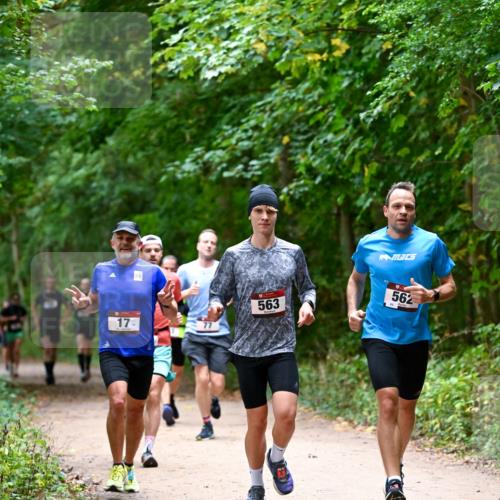 11.10.2026 - Bramfelder Halbmarathon 2026 Dr. Thomas Lammeyer http://msf.ph/oto/10815900 11.10.2026 09:50:16 Laufen 17, 563, 562 meine-sportfotos.de