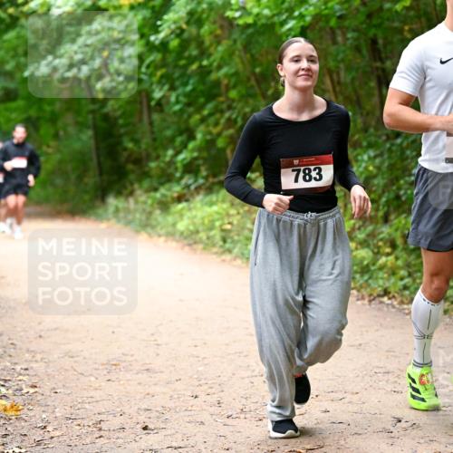 11.10.2026 - Bramfelder Halbmarathon 2026 Dr. Thomas Lammeyer http://msf.ph/oto/10817342 11.10.2026 09:57:07 Laufen 783, 784 meine-sportfotos.de