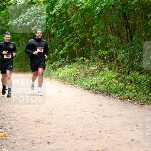 11.10.2026 - Bramfelder Halbmarathon 2026 Dr. Thomas Lammeyer http://msf.ph/oto/10817355 11.10.2026 09:57:11 Laufen 708, 709 meine-sportfotos.de