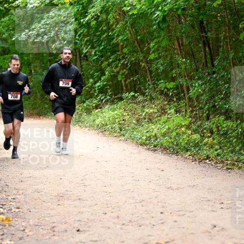 11.10.2026 - Bramfelder Halbmarathon 2026 Dr. Thomas Lammeyer http://msf.ph/oto/10817356 11.10.2026 09:57:11 Laufen 708, 709 meine-sportfotos.de