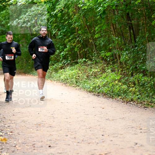 11.10.2026 - Bramfelder Halbmarathon 2026 Dr. Thomas Lammeyer http://msf.ph/oto/10817357 11.10.2026 09:57:11 Laufen 708, 709 meine-sportfotos.de
