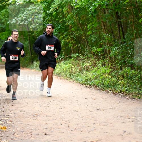 11.10.2026 - Bramfelder Halbmarathon 2026 Dr. Thomas Lammeyer http://msf.ph/oto/10817360 11.10.2026 09:57:12 Laufen 708, 709 meine-sportfotos.de
