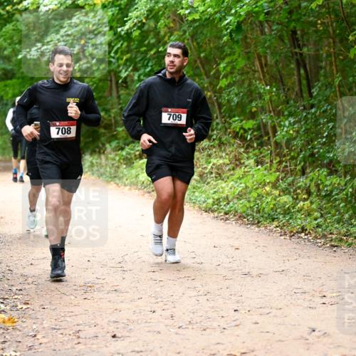 11.10.2026 - Bramfelder Halbmarathon 2026 Dr. Thomas Lammeyer http://msf.ph/oto/10817366 11.10.2026 09:57:13 Laufen 708, 709 meine-sportfotos.de