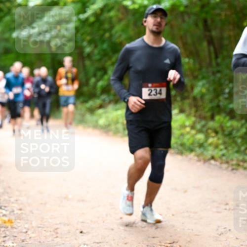 11.10.2026 - Bramfelder Halbmarathon 2026 Dr. Thomas Lammeyer http://msf.ph/oto/10818138 11.10.2026 10:01:07 Laufen 393, 234 meine-sportfotos.de