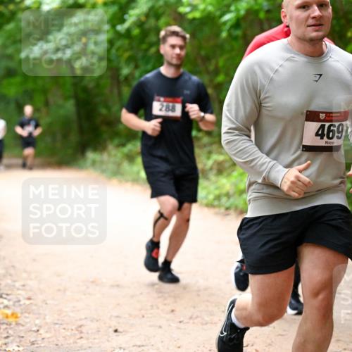 11.10.2026 - Bramfelder Halbmarathon 2026 Dr. Thomas Lammeyer http://msf.ph/oto/10818199 11.10.2026 10:01:16 Laufen 288, 7, 5, 469 meine-sportfotos.de
