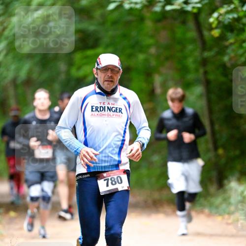 11.10.2026 - Bramfelder Halbmarathon 2026 Dr. Thomas Lammeyer http://msf.ph/oto/10820453 11.10.2026 10:21:34 Laufen 780, 21 meine-sportfotos.de