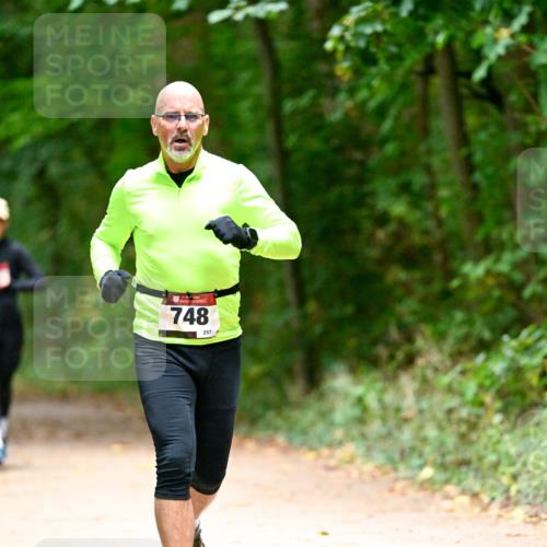 11.10.2026 - Bramfelder Halbmarathon 2026 Dr. Thomas Lammeyer http://msf.ph/oto/10820520 11.10.2026 10:21:55 Laufen 748, 257 meine-sportfotos.de