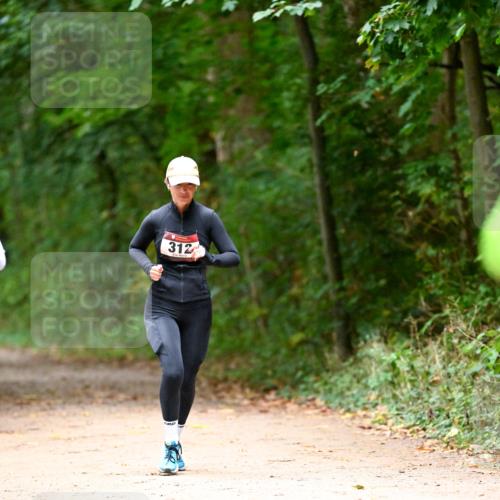 11.10.2026 - Bramfelder Halbmarathon 2026 Dr. Thomas Lammeyer http://msf.ph/oto/10820530 11.10.2026 10:21:57 Laufen 312 meine-sportfotos.de