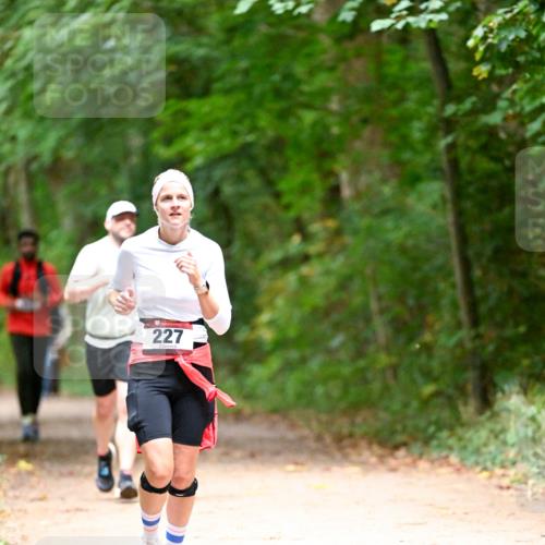 11.10.2026 - Bramfelder Halbmarathon 2026 Dr. Thomas Lammeyer http://msf.ph/oto/10820547 11.10.2026 10:22:01 Laufen 227 meine-sportfotos.de