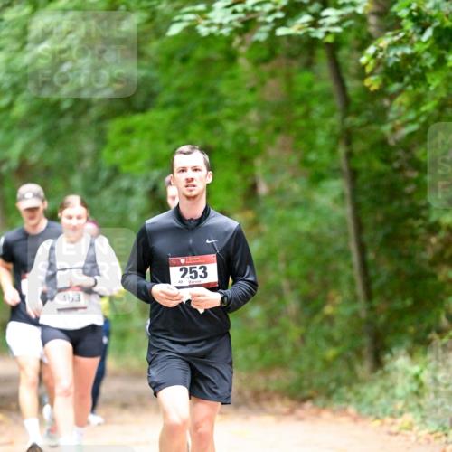 11.10.2026 - Bramfelder Halbmarathon 2026 Dr. Thomas Lammeyer http://msf.ph/oto/10820693 11.10.2026 10:22:47 Laufen 463, 253, 49 meine-sportfotos.de