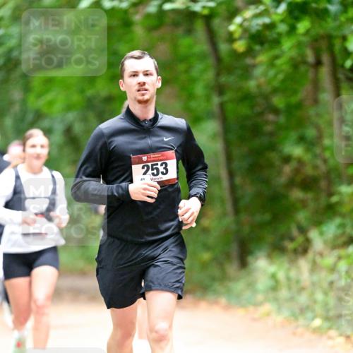 11.10.2026 - Bramfelder Halbmarathon 2026 Dr. Thomas Lammeyer http://msf.ph/oto/10820702 11.10.2026 10:22:48 Laufen 253, 49 meine-sportfotos.de