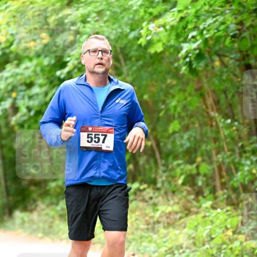 11.10.2026 - Bramfelder Halbmarathon 2026 Dr. Thomas Lammeyer http://msf.ph/oto/10821498 11.10.2026 10:27:30 Laufen 557, 254 meine-sportfotos.de