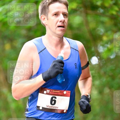 11.10.2026 - Bramfelder Halbmarathon 2026 Dr. Thomas Lammeyer http://msf.ph/oto/10821679 11.10.2026 10:29:04 Laufen 35, 6 meine-sportfotos.de