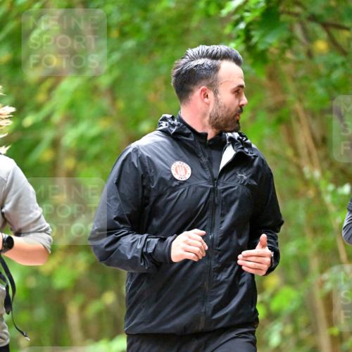 11.10.2026 - Bramfelder Halbmarathon 2026 Dr. Thomas Lammeyer http://msf.ph/oto/10821721 11.10.2026 10:29:22 Laufen 1910 meine-sportfotos.de