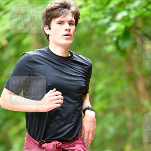 11.10.2026 - Bramfelder Halbmarathon 2026 Dr. Thomas Lammeyer http://msf.ph/oto/10821765 11.10.2026 10:29:37 Laufen  meine-sportfotos.de