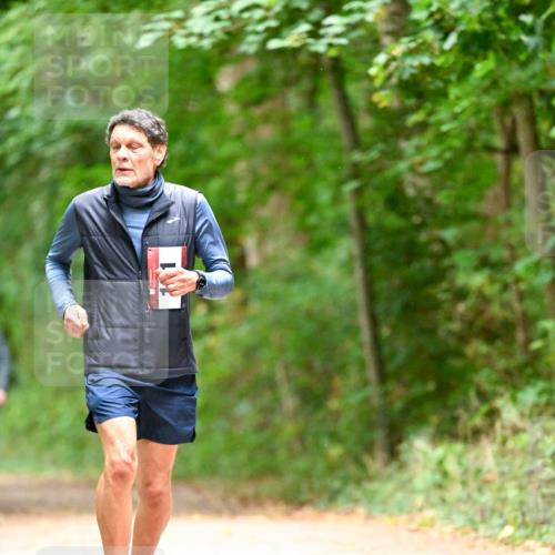 11.10.2026 - Bramfelder Halbmarathon 2026 Dr. Thomas Lammeyer http://msf.ph/oto/10821849 11.10.2026 10:30:11 Laufen  meine-sportfotos.de