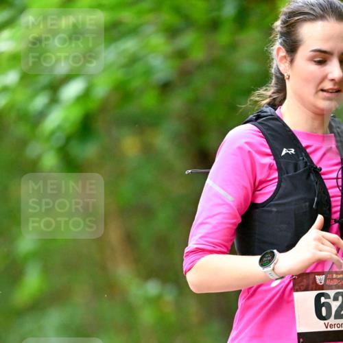 11.10.2026 - Bramfelder Halbmarathon 2026 Dr. Thomas Lammeyer http://msf.ph/oto/10821958 11.10.2026 10:30:52 Laufen 2066, 35, 62 meine-sportfotos.de