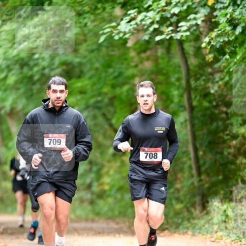11.10.2026 - Bramfelder Halbmarathon 2026 Dr. Thomas Lammeyer http://msf.ph/oto/10821966 11.10.2026 10:30:59 Laufen 709, 708 meine-sportfotos.de