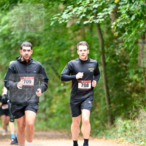 11.10.2026 - Bramfelder Halbmarathon 2026 Dr. Thomas Lammeyer http://msf.ph/oto/10821967 11.10.2026 10:30:59 Laufen 709, 708 meine-sportfotos.de