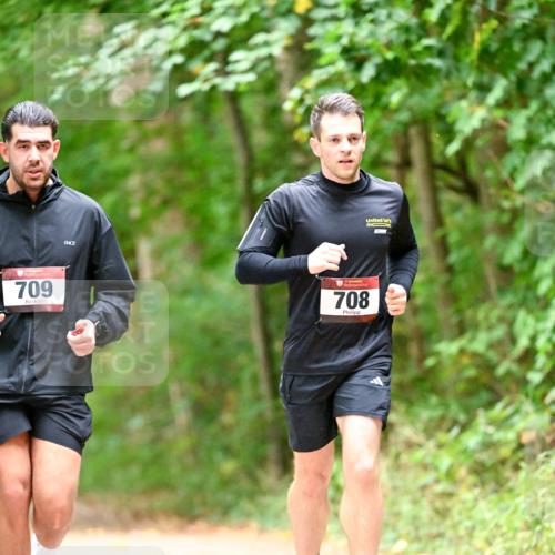 11.10.2026 - Bramfelder Halbmarathon 2026 Dr. Thomas Lammeyer http://msf.ph/oto/10821978 11.10.2026 10:31:01 Laufen 709, 708 meine-sportfotos.de