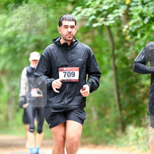 11.10.2026 - Bramfelder Halbmarathon 2026 Dr. Thomas Lammeyer http://msf.ph/oto/10821980 11.10.2026 10:31:02 Laufen 709 meine-sportfotos.de