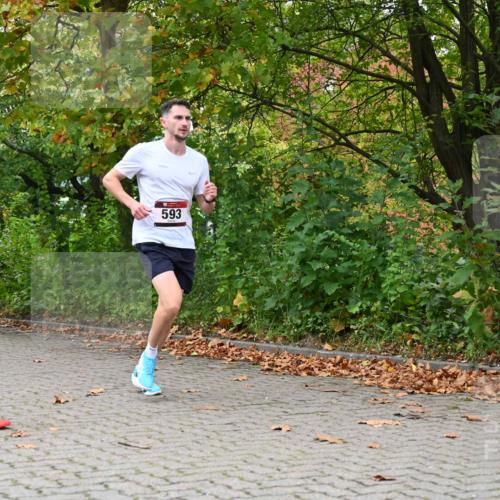 11.10.2026 - Bramfelder Halbmarathon 2026 J. Mangold http://msf.ph/oto/10822290 11.10.2026 10:12:31 Laufen 577, 593, 611 meine-sportfotos.de
