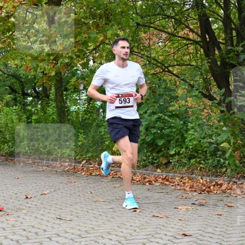 11.10.2026 - Bramfelder Halbmarathon 2026 J. Mangold http://msf.ph/oto/10822292 11.10.2026 10:12:32 Laufen 577, 593, 611 meine-sportfotos.de