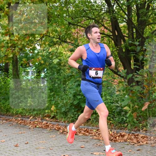 11.10.2026 - Bramfelder Halbmarathon 2026 J. Mangold http://msf.ph/oto/10822425 11.10.2026 10:15:46 Laufen 6 meine-sportfotos.de