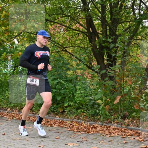 11.10.2026 - Bramfelder Halbmarathon 2026 J. Mangold http://msf.ph/oto/10822431 11.10.2026 10:16:18 Laufen 607 meine-sportfotos.de