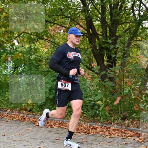 11.10.2026 - Bramfelder Halbmarathon 2026 J. Mangold http://msf.ph/oto/10822433 11.10.2026 10:16:18 Laufen 607 meine-sportfotos.de