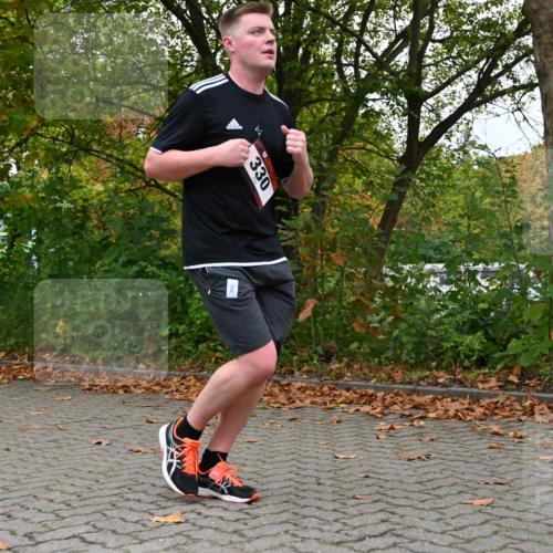 11.10.2026 - Bramfelder Halbmarathon 2026 J. Mangold http://msf.ph/oto/10822564 11.10.2026 10:18:53 Laufen 2, 330, 443, 465 meine-sportfotos.de