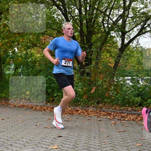 11.10.2026 - Bramfelder Halbmarathon 2026 J. Mangold http://msf.ph/oto/10822594 11.10.2026 10:19:23 Laufen 16, 139, 271, 531 meine-sportfotos.de