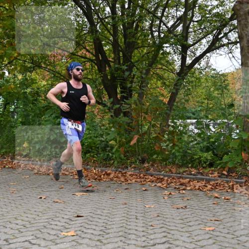 11.10.2026 - Bramfelder Halbmarathon 2026 J. Mangold http://msf.ph/oto/10822623 11.10.2026 10:20:05 Laufen 219, 274 meine-sportfotos.de