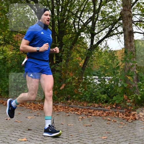 11.10.2026 - Bramfelder Halbmarathon 2026 J. Mangold http://msf.ph/oto/10822679 11.10.2026 10:20:53 Laufen 201, 262, 349 meine-sportfotos.de