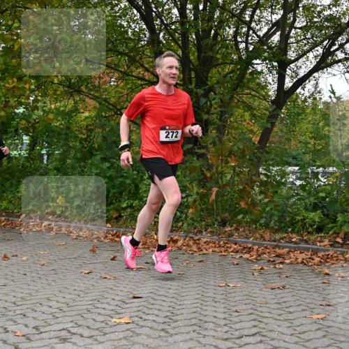 11.10.2026 - Bramfelder Halbmarathon 2026 J. Mangold http://msf.ph/oto/10822737 11.10.2026 10:22:07 Laufen 240, 272, 275 meine-sportfotos.de