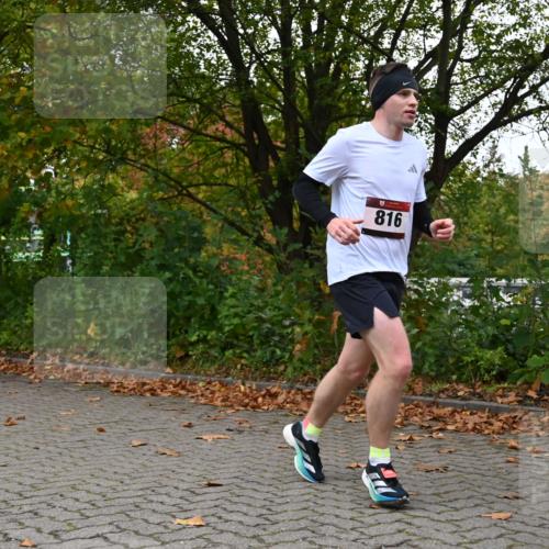 11.10.2026 - Bramfelder Halbmarathon 2026 J. Mangold http://msf.ph/oto/10822769 11.10.2026 10:22:12 Laufen 230, 240, 272, 275, 730, 816 meine-sportfotos.de