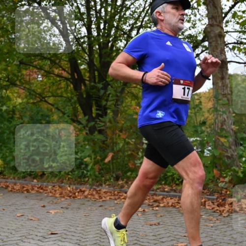 11.10.2026 - Bramfelder Halbmarathon 2026 J. Mangold http://msf.ph/oto/10822813 11.10.2026 10:22:23 Laufen 17, 77, 704, 814, 815 meine-sportfotos.de