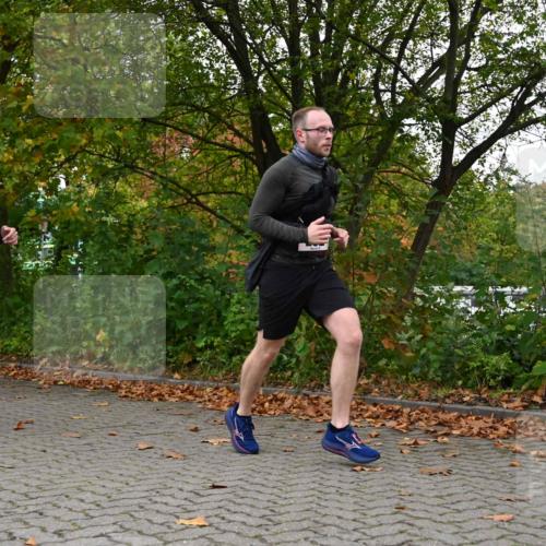 11.10.2026 - Bramfelder Halbmarathon 2026 J. Mangold http://msf.ph/oto/10822861 11.10.2026 10:22:42 Laufen 155, 292, 562, 563, 576, 633 meine-sportfotos.de