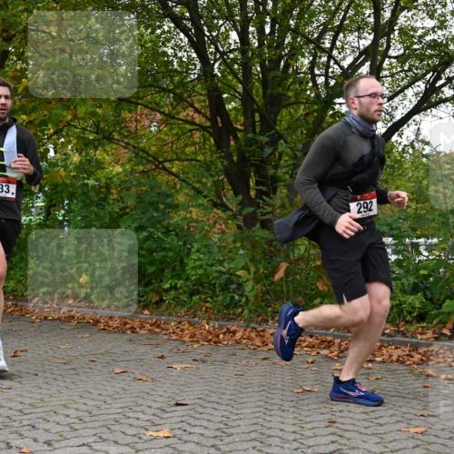 11.10.2026 - Bramfelder Halbmarathon 2026 J. Mangold http://msf.ph/oto/10822863 11.10.2026 10:22:42 Laufen 155, 292, 562, 563, 576, 633 meine-sportfotos.de
