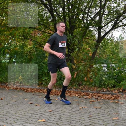 11.10.2026 - Bramfelder Halbmarathon 2026 J. Mangold http://msf.ph/oto/10822897 11.10.2026 10:23:15 Laufen 192, 328, 741 meine-sportfotos.de