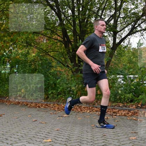 11.10.2026 - Bramfelder Halbmarathon 2026 J. Mangold http://msf.ph/oto/10822899 11.10.2026 10:23:15 Laufen 192, 328, 741 meine-sportfotos.de