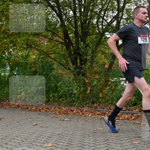 11.10.2026 - Bramfelder Halbmarathon 2026 J. Mangold http://msf.ph/oto/10822905 11.10.2026 10:23:16 Laufen 192, 328, 741 meine-sportfotos.de