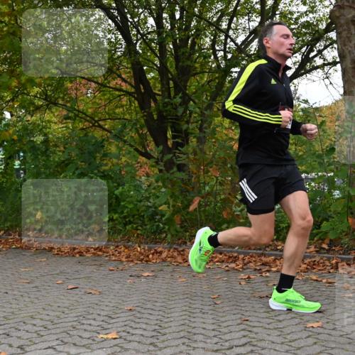 11.10.2026 - Bramfelder Halbmarathon 2026 J. Mangold http://msf.ph/oto/10822943 11.10.2026 10:23:41 Laufen 101, 102, 589 meine-sportfotos.de