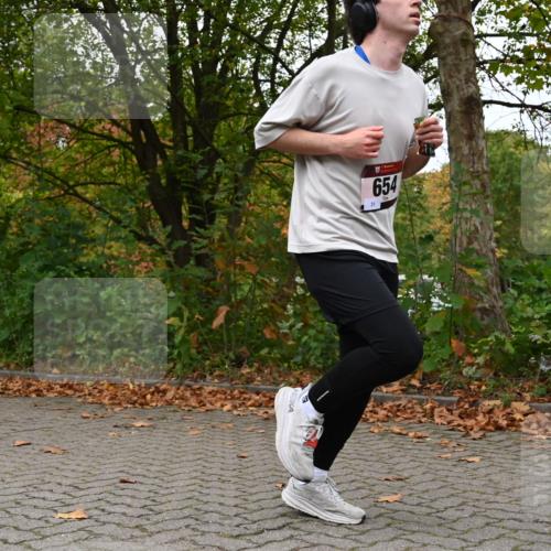 11.10.2026 - Bramfelder Halbmarathon 2026 J. Mangold http://msf.ph/oto/10823021 11.10.2026 10:26:08 Laufen 654, 773 meine-sportfotos.de