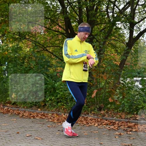 11.10.2026 - Bramfelder Halbmarathon 2026 J. Mangold http://msf.ph/oto/10823092 11.10.2026 10:27:29 Laufen 434 meine-sportfotos.de