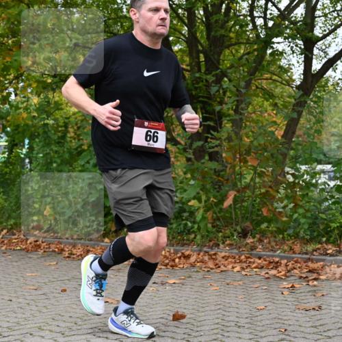 11.10.2026 - Bramfelder Halbmarathon 2026 J. Mangold http://msf.ph/oto/10823154 11.10.2026 10:28:14 Laufen 66, 173 meine-sportfotos.de