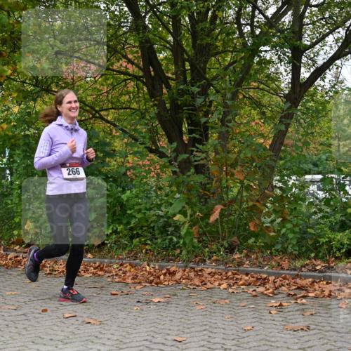 11.10.2026 - Bramfelder Halbmarathon 2026 J. Mangold http://msf.ph/oto/10823163 11.10.2026 10:28:29 Laufen 266 meine-sportfotos.de