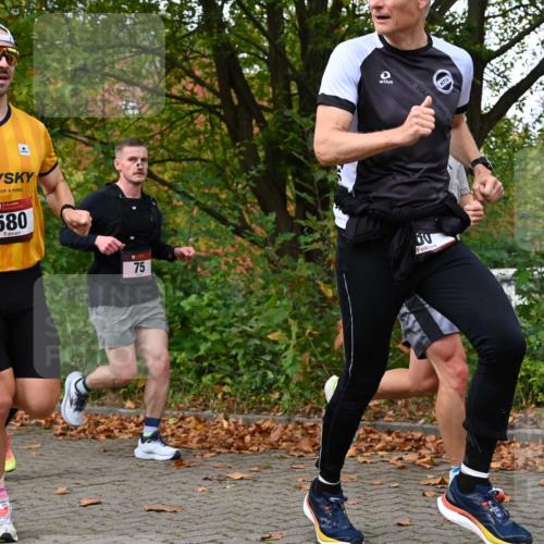 11.10.2026 - Bramfelder Halbmarathon 2026 J. Mangold http://msf.ph/oto/10823217 11.10.2026 10:30:04 Laufen 3, 25, 75, 80, 376, 580, 636, 734, 793 meine-sportfotos.de